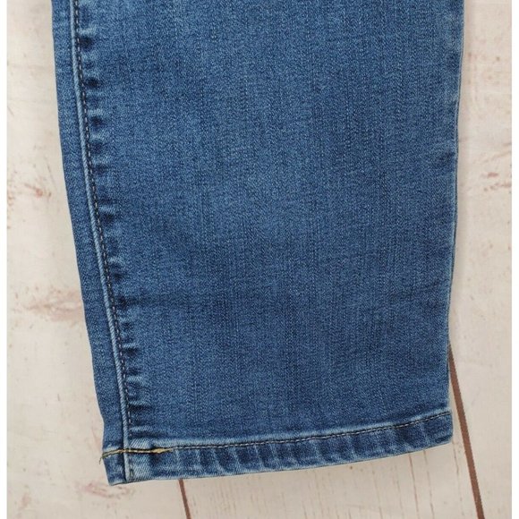 Lee Slim Fit Slim Leg Mid Rise Size 8 Short Women Sculpting Blue Jeans - Picture 4 of 9